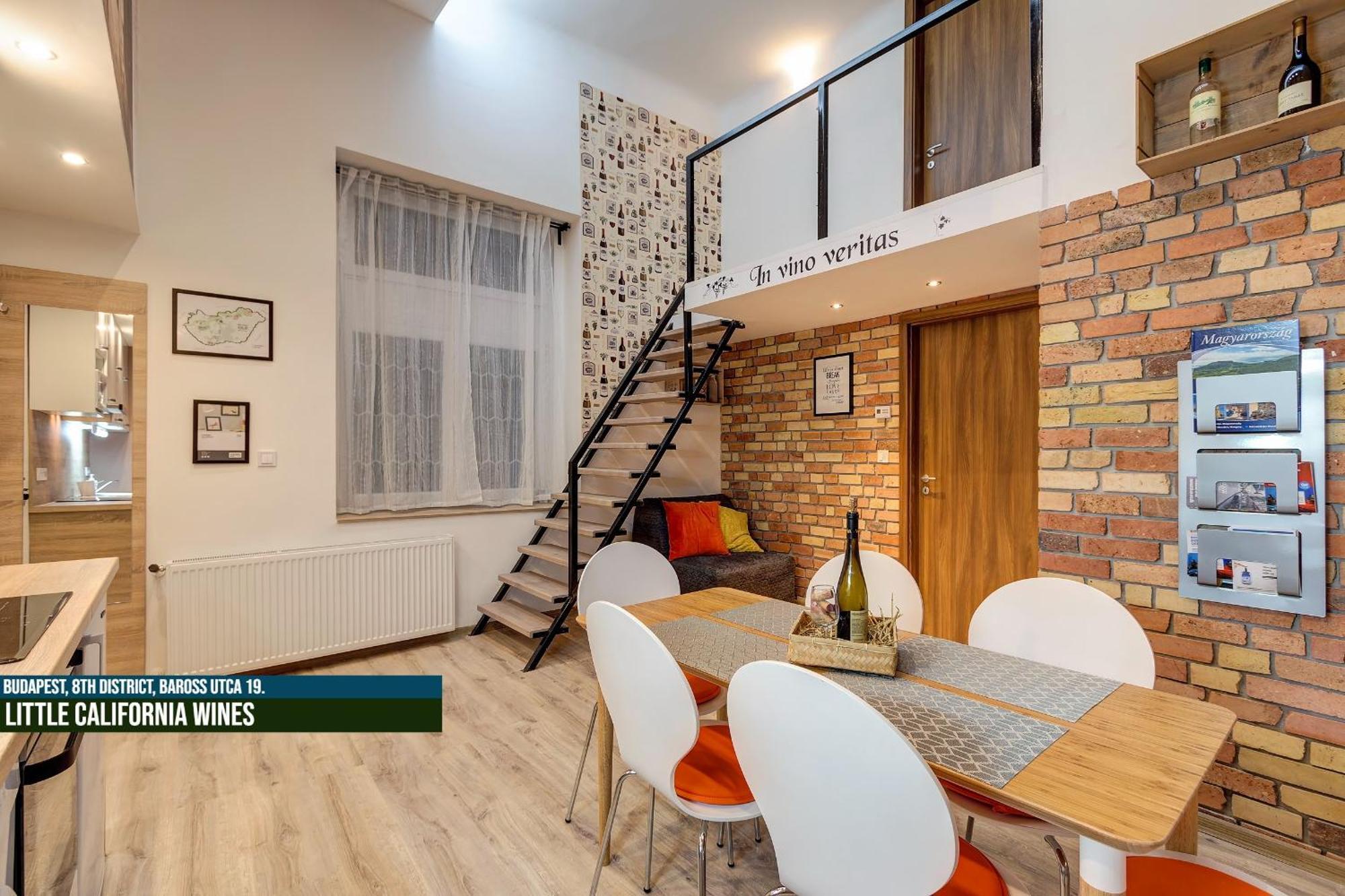 Little Americas Museum Apartments Budapest Bagian luar foto