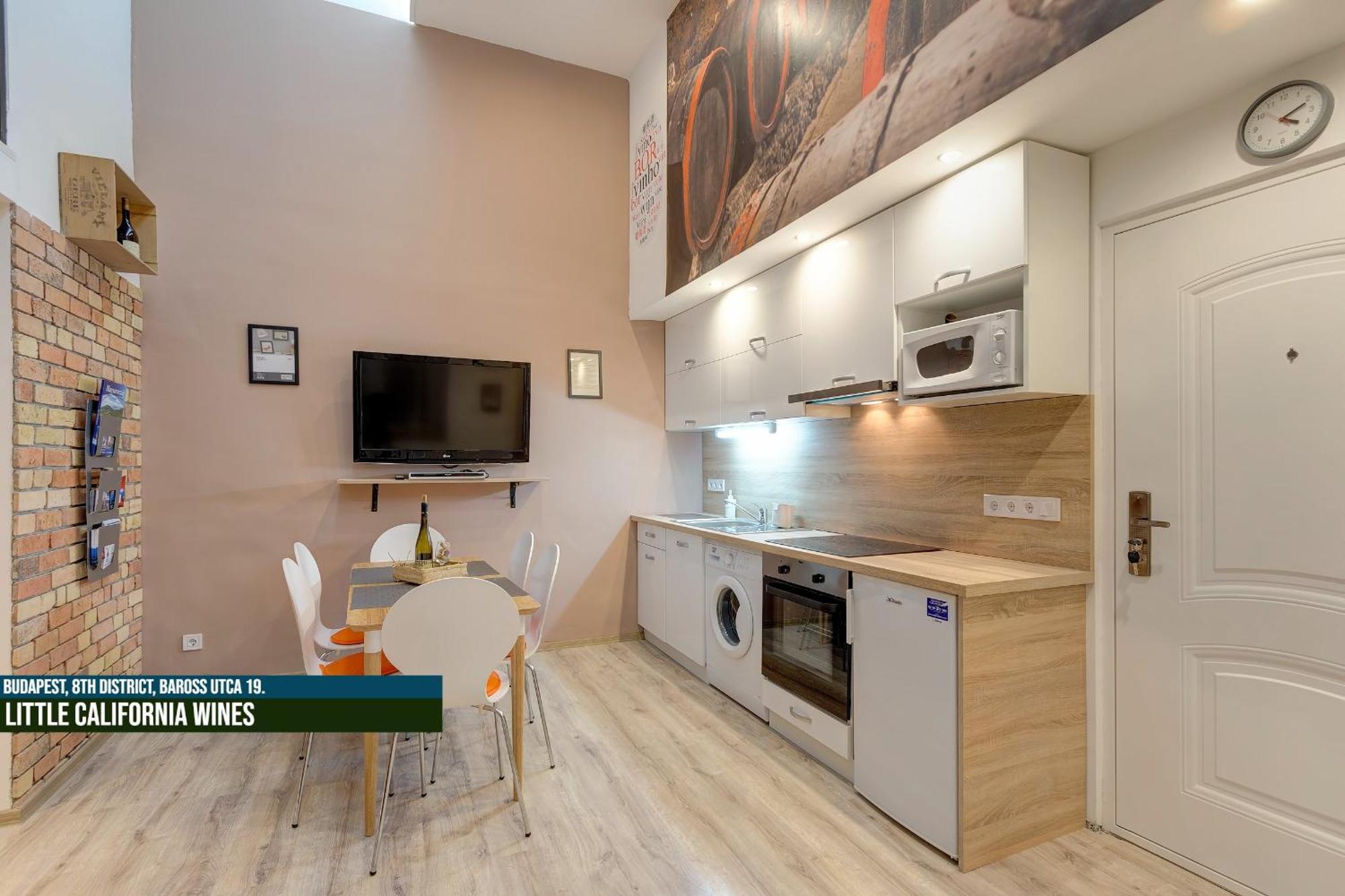 Little Americas Museum Apartments Budapest Bagian luar foto